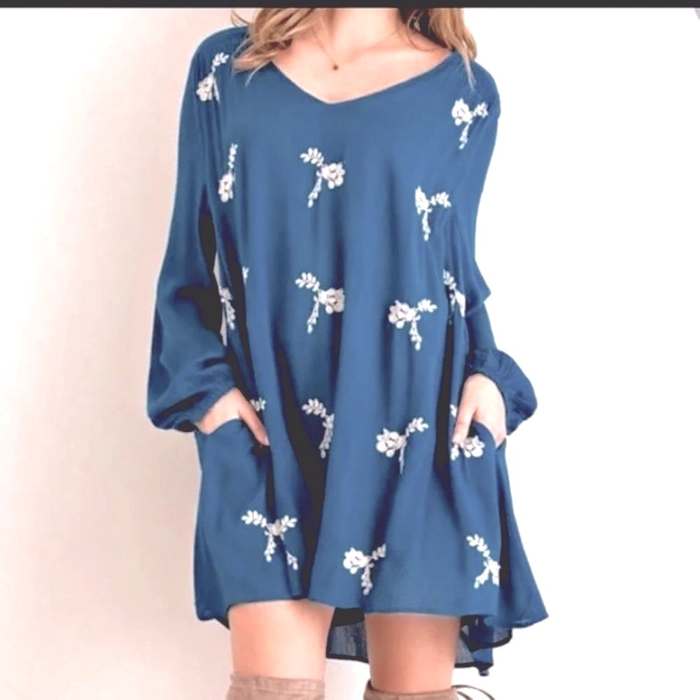Sz M Altar'd State Blue Lexia Floral Embroidered Flowy Tunic Dress